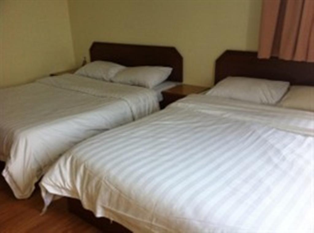 Merry Hotel